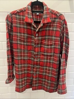 Unisex Red Plaid Button-Up Shirt - Classic Wool Flannel